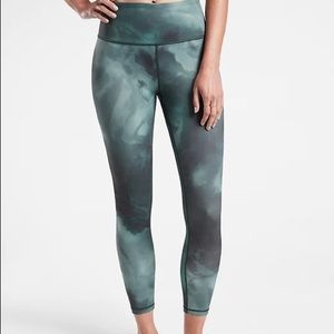Athleta Elation Printed 7/8 Tight XL in Marine Dark